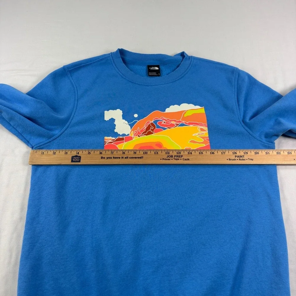 The North Face Sweatshirt Mens‎ Medium Blue Graphic Pullover Crew Neck